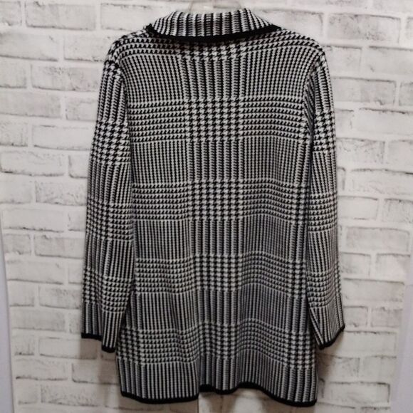 Fever top  - Picture 3 of 3